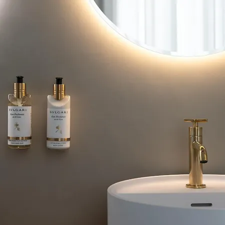 Palazzo Giusti - Exclusive Boutique 5* לצ'ה