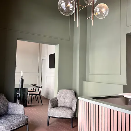 Palazzo Giusti - Exclusive Boutique מלון לצ'ה