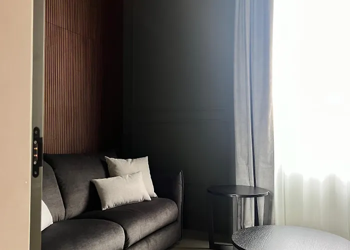 Palazzo Giusti - Exclusive Boutique לצ'ה